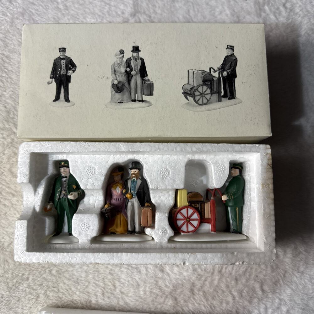 Vtg Dept 56 #5571-9 "HOLIDAY TRAVELERS" Heritage Village Collection Christmas